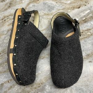KALSO Earth Shanti Wool & Wood Negative Heel Clogs / Mules